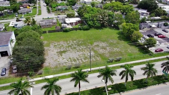 5421 W Hallandale Beach Boulevard, West Park