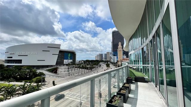 2 of 4 - 888 Biscayne Boulevard, Miami, FL