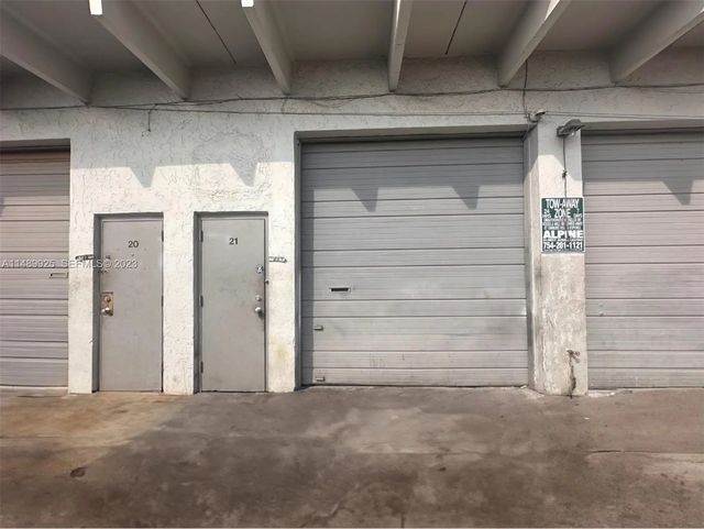4 of 6 - 5801-5807 Dawson Street, Hollywood, FL