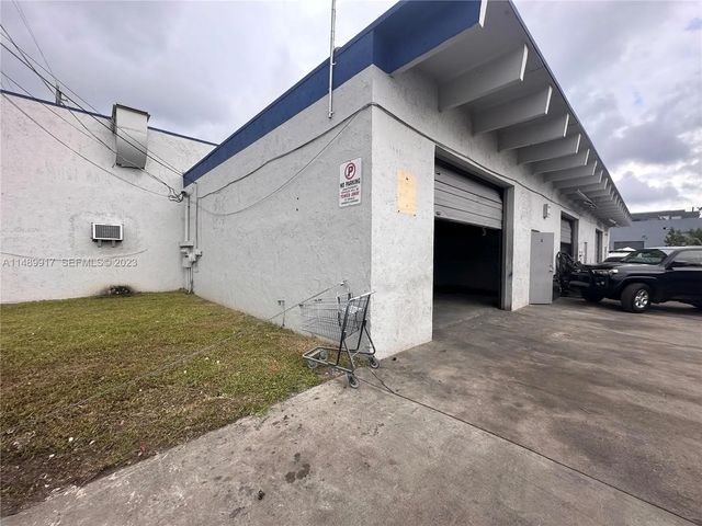 5 of 12 - 5660-5718 Rodman Street, Hollywood, FL