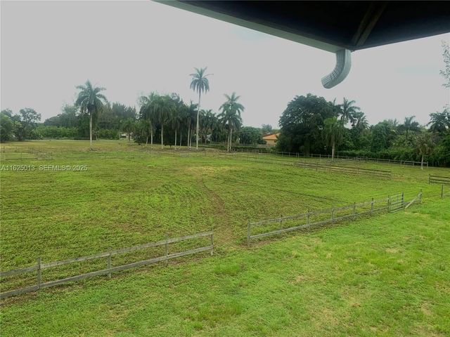 3 of 38 - 22750 Sw 154th Avenue, Miami, FL