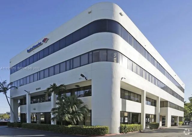 18305 Biscayne Boulevard, Aventura