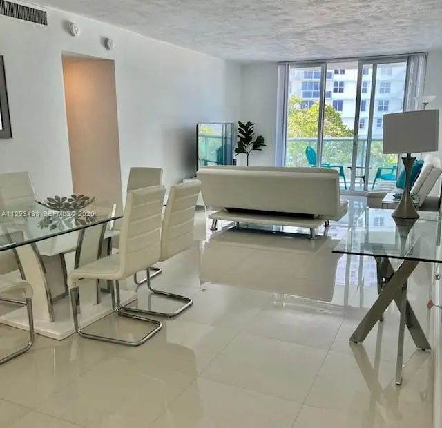 3 of 29 - 3801 S Ocean Drive #3c, Hollywood, FL