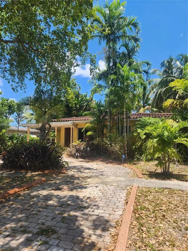 2 of 22 - 13365 Nw 12th Avenue, North Miami, FL