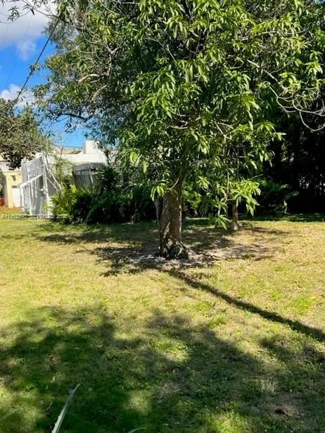 4 of 4 - 821 Ne 120th Street, Biscayne Park, FL