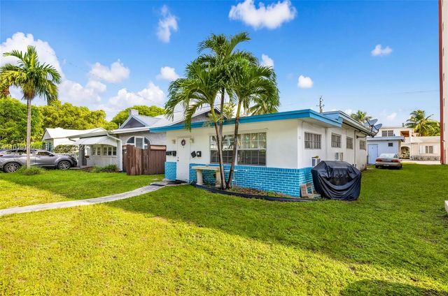 2 of 18 - 1711 Buchanan Street, Hollywood, FL