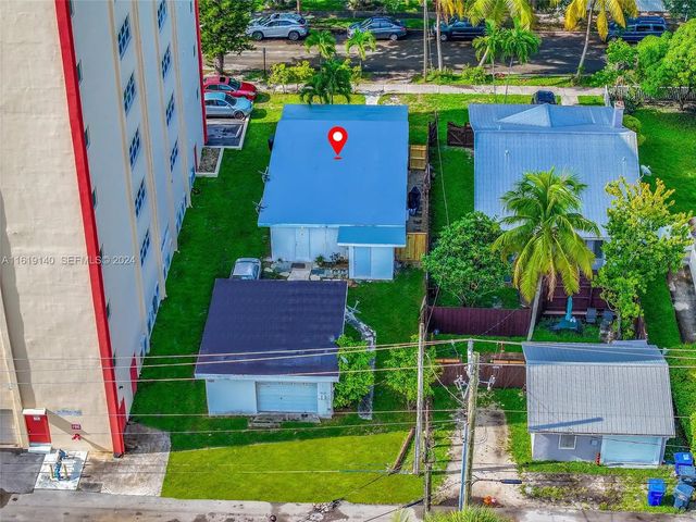 4 of 18 - 1711 Buchanan Street, Hollywood, FL