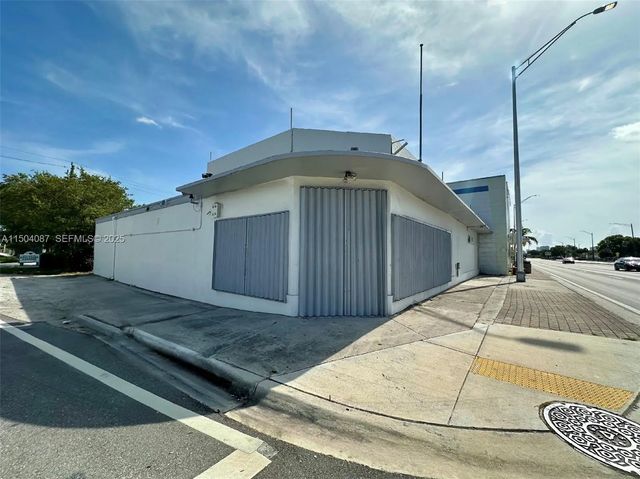2 of 14 - 3045 W Broward Boulevard, Fort Lauderdale, FL
