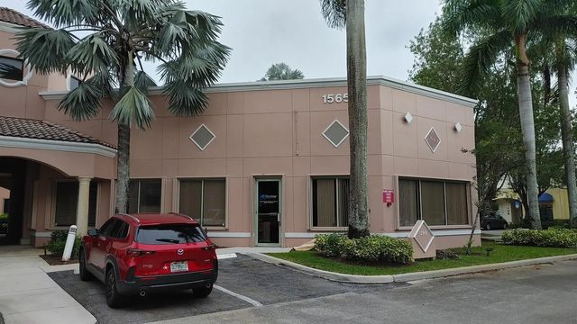 1565 N Park Drive #104, Weston