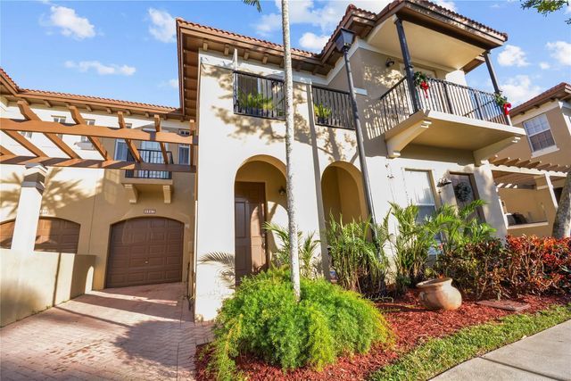 6927 Julia Gardens Drive, Coconut Creek