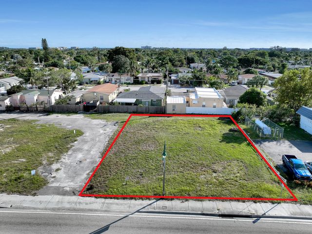 3 of 10 - 1616 N Dixie Highway, Lake Worth Beach, FL