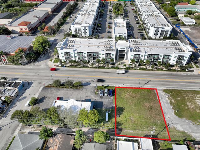 4 of 10 - 1616 N Dixie Highway, Lake Worth Beach, FL