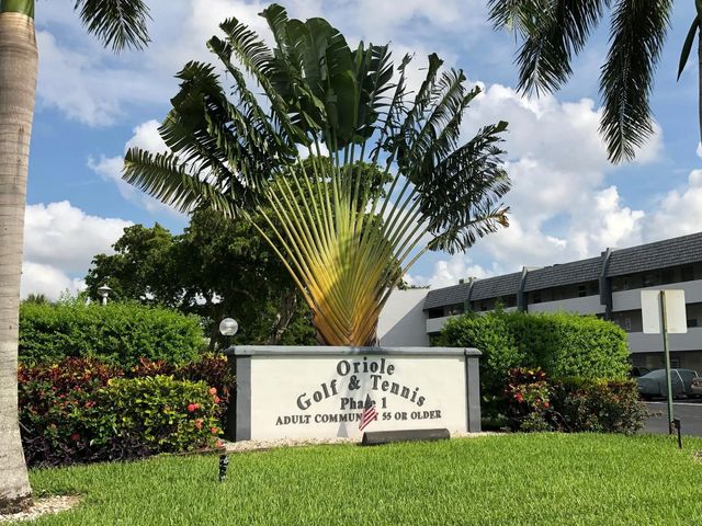 7877 Golf Circle Drive #211, Margate