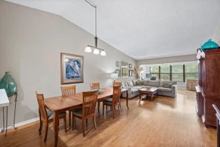 Photo of Listing #R11054375