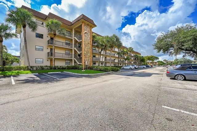 6095 N Sabal Palm Boulevard #212, Tamarac