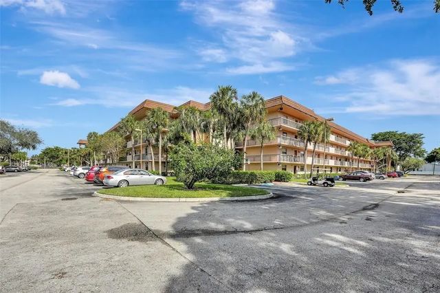 3 of 40 - 6095 N Sabal Palm Boulevard #212, Tamarac, FL