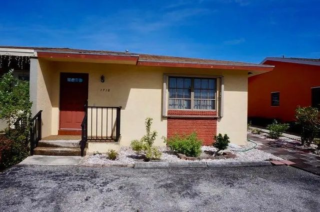 1716 Barton Court, Lake Worth Beach