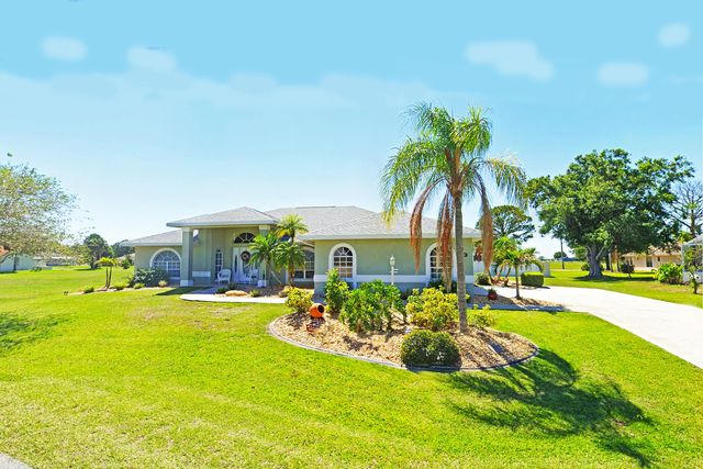 2 of 22 - 424 Holly Drive, Sebring, FL