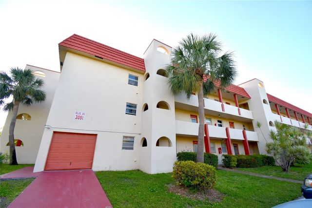 3051 Sunrise Lakes Drive #311, Sunrise