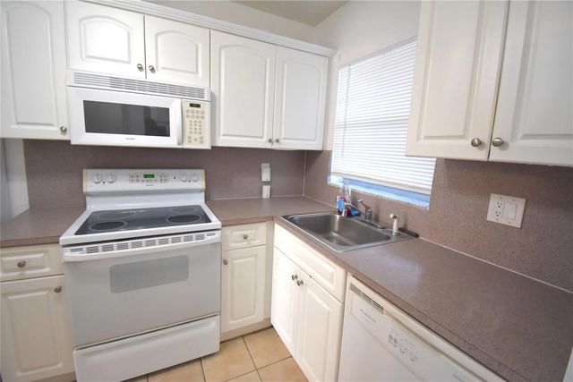 2 of 20 - 3051 Sunrise Lakes Drive #311, Sunrise, FL