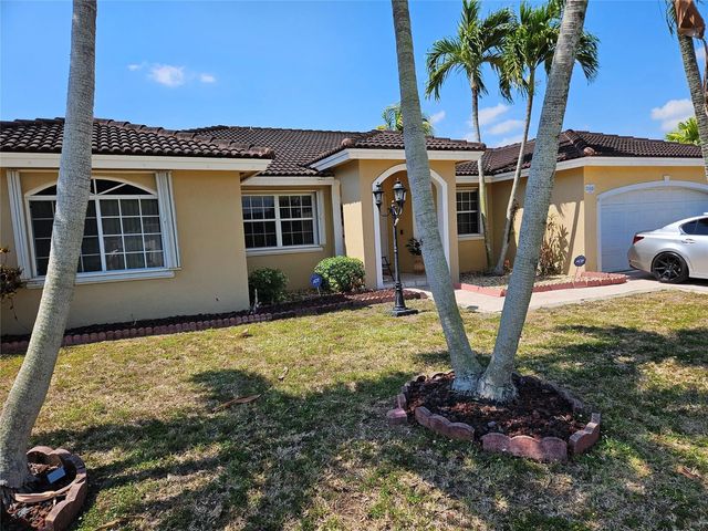 3 of 19 - 15518 Sw 168th Terrace, Miami, FL