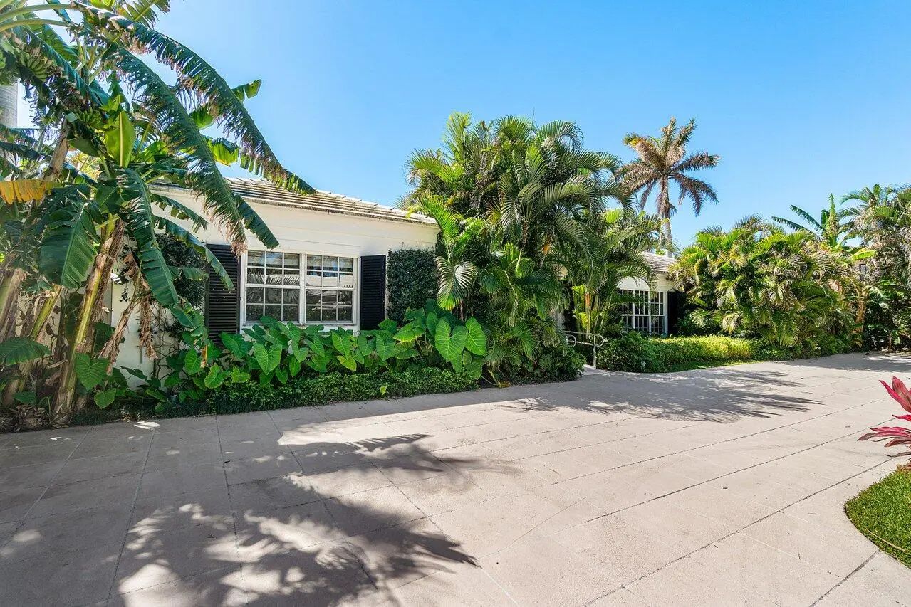 214 List Road, Palm Beach