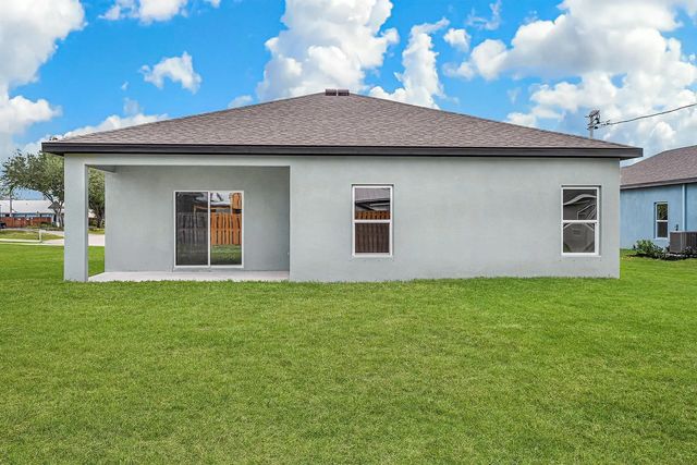 3 of 17 - 7885 95th Avenue, Vero Beach, FL