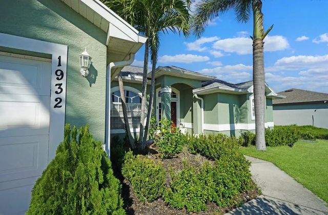 3 of 26 - 1932 Sw Beard Street, Port St. Lucie, FL