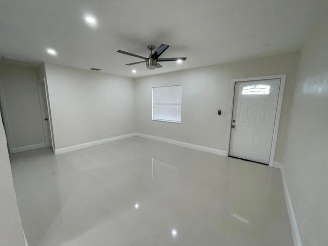 5 of 14 - 1809 Nw 13th Court, Fort Lauderdale, FL