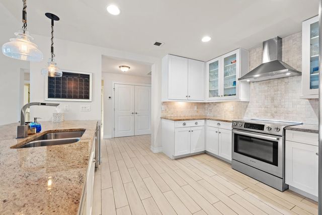 3 of 24 - 432 Bay Colony Drive N, Juno Beach, FL