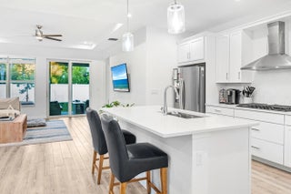 Photo of Listing #R11072984