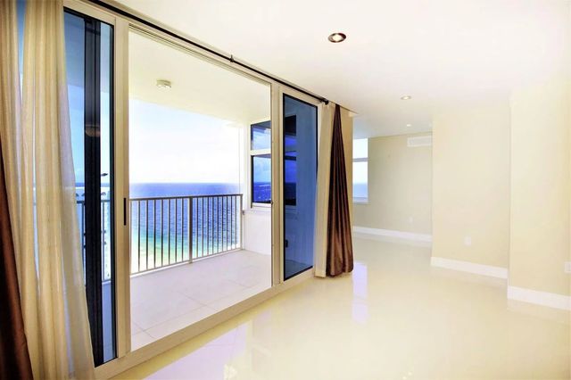 4 of 40 - 1360 S Ocean Boulevard #2806, Pompano Beach, FL