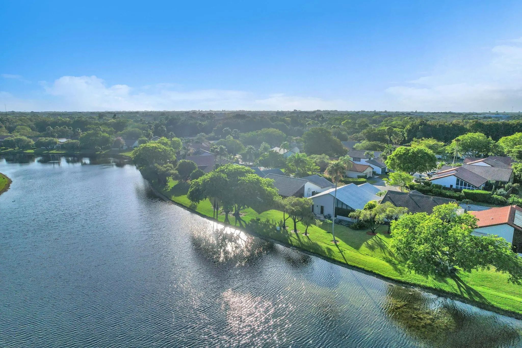 2097 Montpeliar, Weston