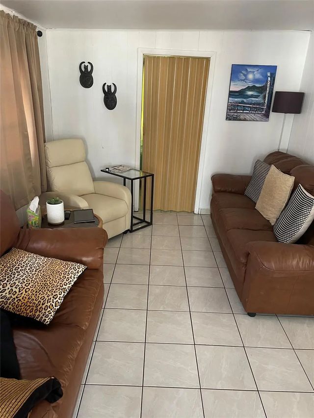 3 of 17 - 8610 Sw 18th Court, Davie, FL