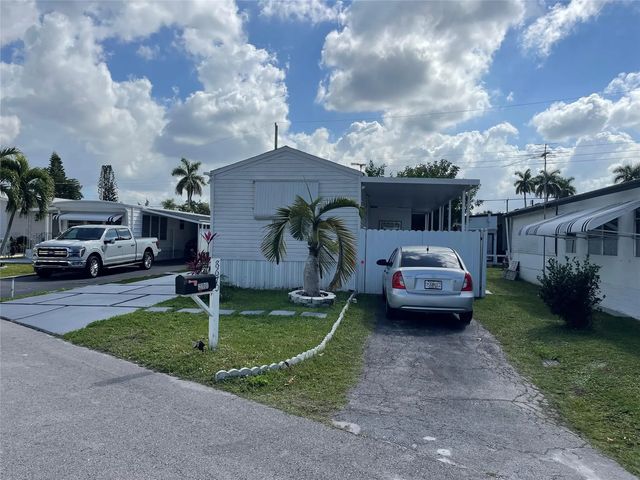 8670 Sw 18th Court, Davie