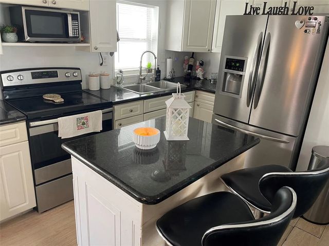5 of 23 - 8670 Sw 18th Court, Davie, FL