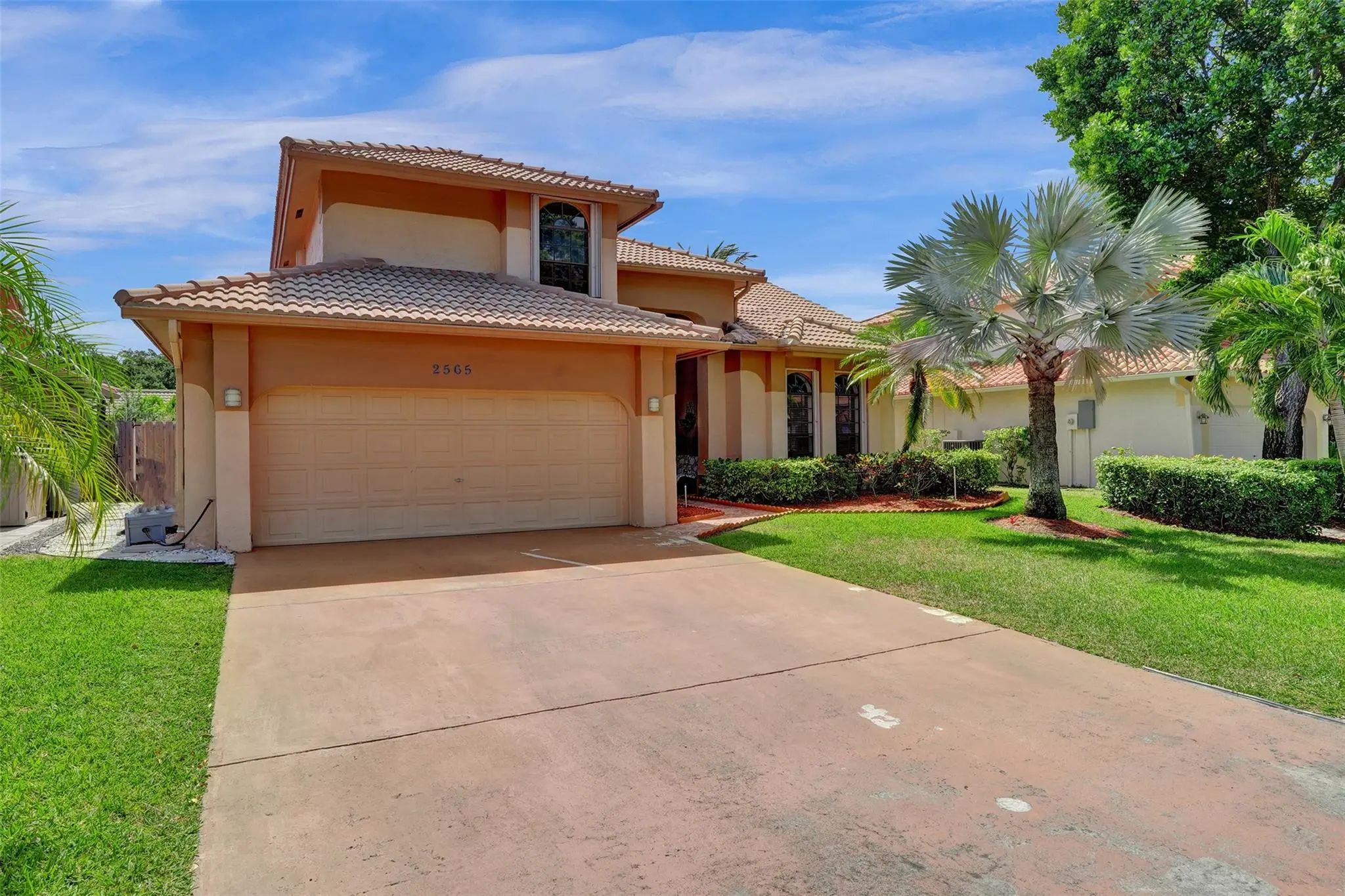 2565 Kerry Drive, Cooper City