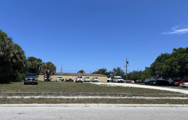 4 of 5 - 534 S 5th Street, Fort Pierce, FL