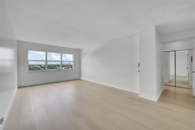 3 of 12 - 2555 Ne 11th Street #806, Fort Lauderdale, FL