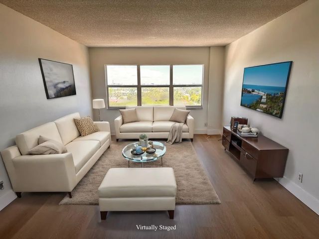 4 of 12 - 2555 Ne 11th Street #806, Fort Lauderdale, FL