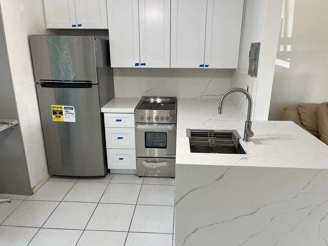 2 of 9 - 1172 Surf Road #a3, Riviera Beach, FL