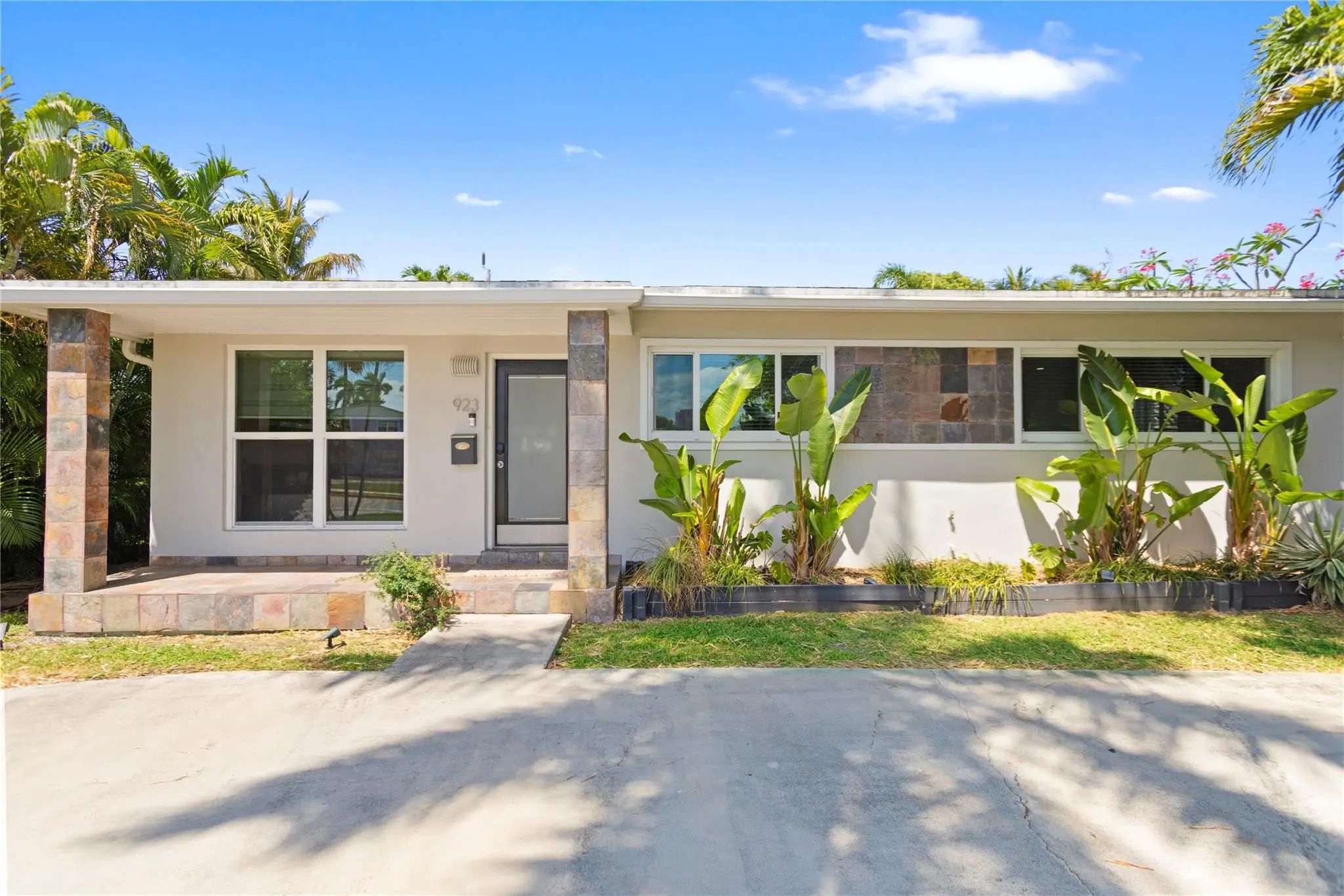923 N 14th Avenue, Hollywood