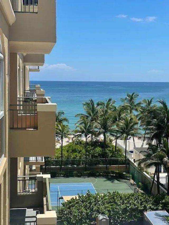2 of 20 - 2080 S Ocean Drive #505, Hallandale Beach, FL