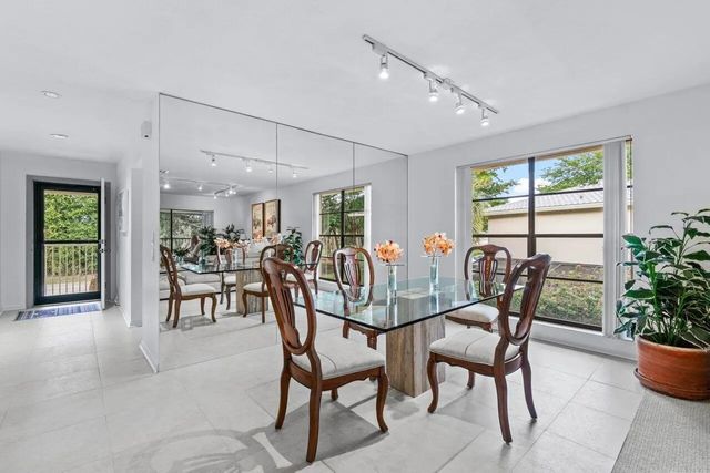 3 of 46 - 20 Westgate Lane #b, Boynton Beach, FL