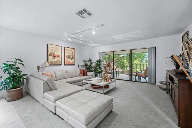 4 of 46 - 20 Westgate Lane #b, Boynton Beach, FL