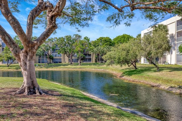 3301 Nw 47th Terrace #410, Lauderdale Lakes