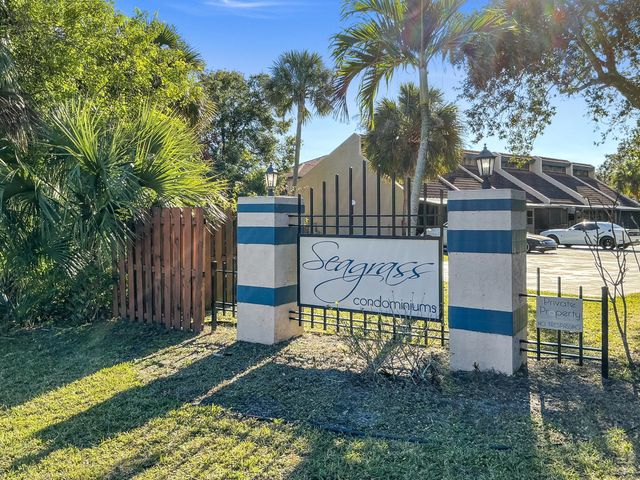 2 of 18 - 2432 Se Garden Terrace #703, Port St. Lucie, FL