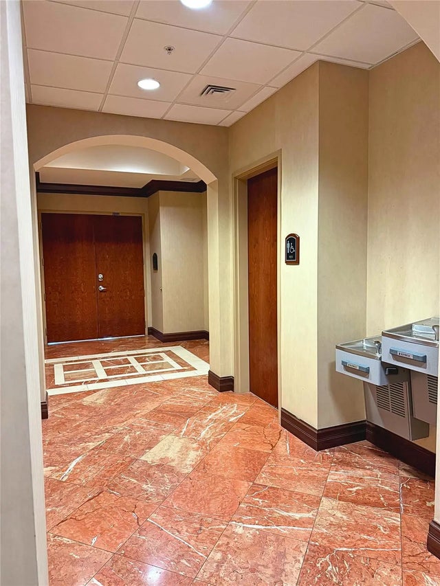 Photo of Listing #F10502151