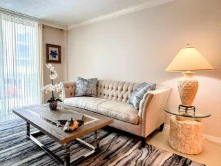 Photo of Listing #R11088101