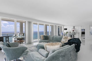 Photo of Listing #R11088163